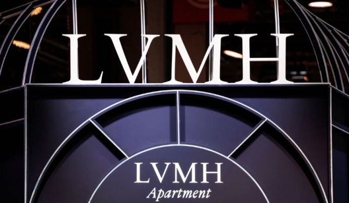 Найбільший виробник предметів розкоші LVMH вперше досяг капіталізації в 400 мільярдів євро