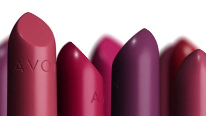 Производителя косметики Avon продадут бразильской компании — СМИ