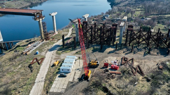 ГАСИ предоставила разрешение на начало строительства мостов-долгостроев в  Запорожье — Укравтодор | Экономическая правда