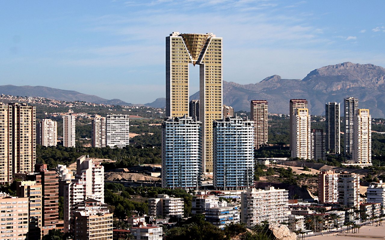 Список самых высоких зданий и сооружений мира — Википедия